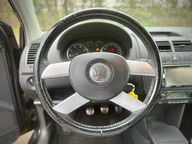 Volkswagen polo 1.4 16v cross,90-hpf-8 - afbeelding 9 van  9