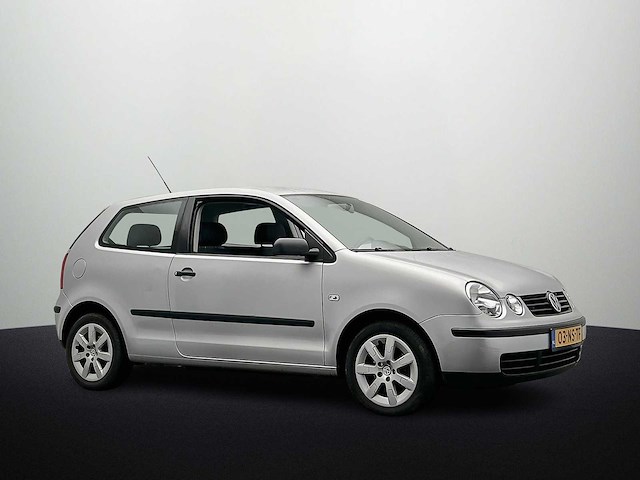 Volkswagen polo 1.4-16v fsi 2004 - afbeelding 3 van  18