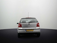 Volkswagen polo 1.4-16v fsi 2004 - afbeelding 16 van  18