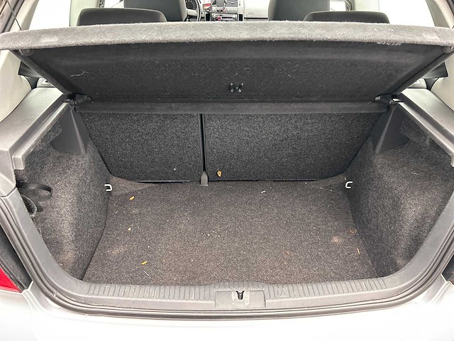 Volkswagen polo 1.4-16v fsi 2004 - afbeelding 5 van  18