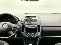 Volkswagen polo 1.4-16v fsi 2004 - afbeelding 9 van  18