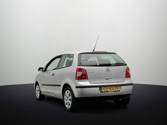 Volkswagen polo 1.4-16v fsi 2004 - afbeelding 11 van  18