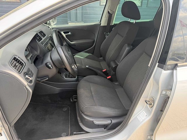 Volkswagen polo 1.4-16v highline | 14-pvt-2 i - afbeelding 8 van  26