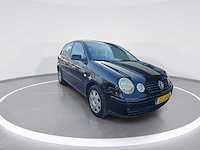 Volkswagen polo 1.4-16v highline 2002 | 23-jf-gl - afbeelding 19 van  20