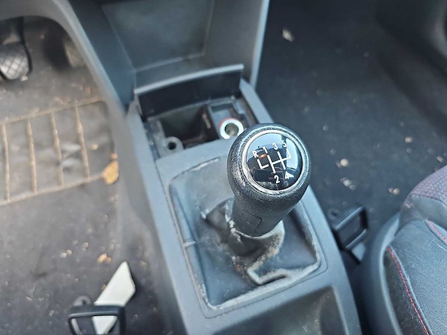 Volkswagen polo 1.4-16v highline 2002 | 23-jf-gl - afbeelding 11 van  22