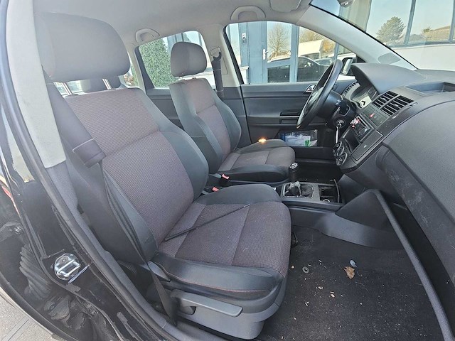 Volkswagen polo 1.4-16v highline 2002 | 23-jf-gl - afbeelding 15 van  22