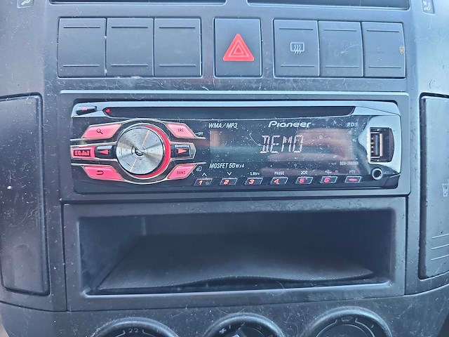 Volkswagen polo 1.4-16v highline 2002 | 23-jf-gl - afbeelding 9 van  22