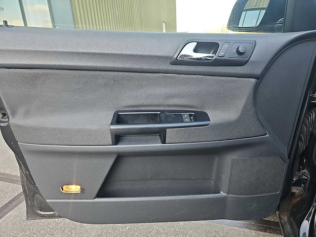 Volkswagen polo 1.4-16v highline 2002 | 23-jf-gl - afbeelding 9 van  11