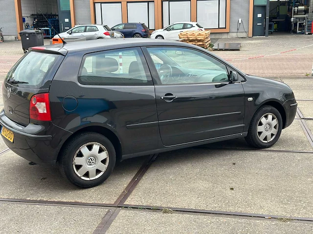 Volkswagen polo 1.4-16v highline, 41-lg-dd - afbeelding 3 van  9