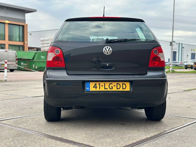 Volkswagen polo 1.4-16v highline, 41-lg-dd - afbeelding 4 van  9