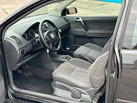 Volkswagen polo 1.4-16v highline, 41-lg-dd - afbeelding 7 van  9