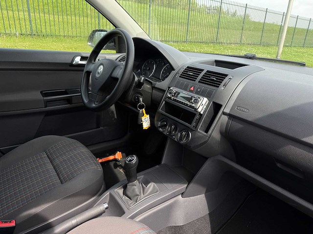 Volkswagen polo 1.4-16v optive , 49-xs-gn - afbeelding 5 van  19
