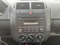 Volkswagen polo 1.4 16v optive, 5-ztd-24 - afbeelding 2 van  15