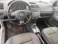 Volkswagen polo 1.4 16v optive, 5-ztd-24 - afbeelding 12 van  15