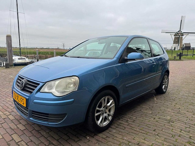 Volkswagen polo 1.4-16v optive 73-xl-fs - afbeelding 1 van  11