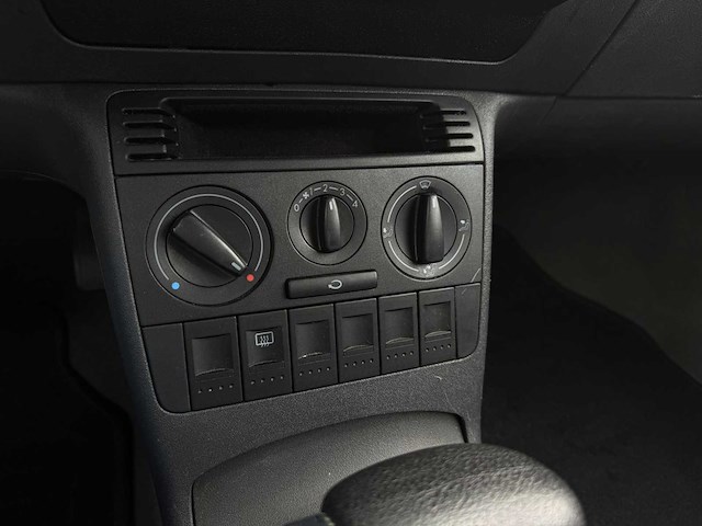 Volkswagen polo 1.4 16v trendlin automaat, 29-ft-xs - afbeelding 2 van  16