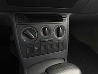 Volkswagen polo 1.4 16v trendlin automaat, 29-ft-xs - afbeelding 2 van  16