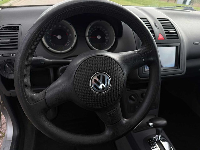 Volkswagen polo 1.4 16v trendlin automaat, 29-ft-xs - afbeelding 13 van  16