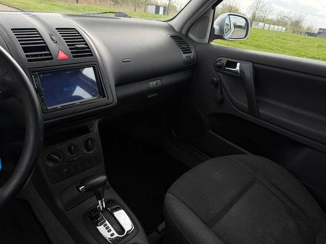 Volkswagen polo 1.4 16v trendlin automaat, 29-ft-xs - afbeelding 15 van  16