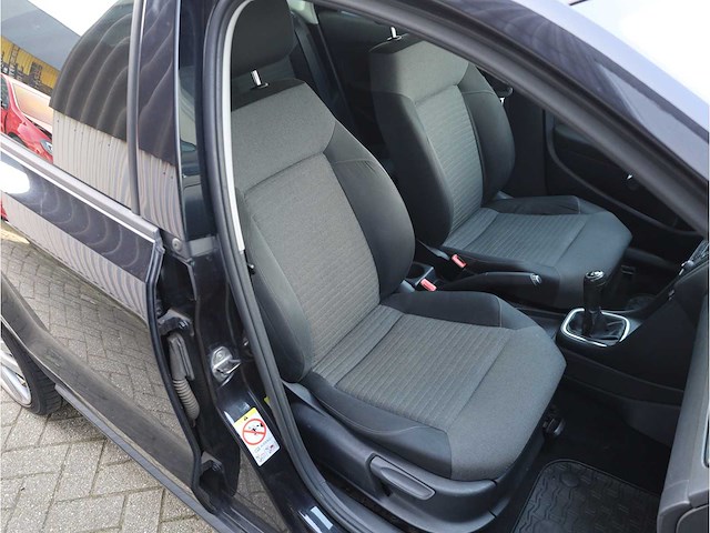 Volkswagen polo 1.4-16v trendline 2009, r-346-hb - afbeelding 13 van  36