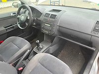 Volkswagen polo 1.4 16v trendline, nn-084-v - afbeelding 8 van  12