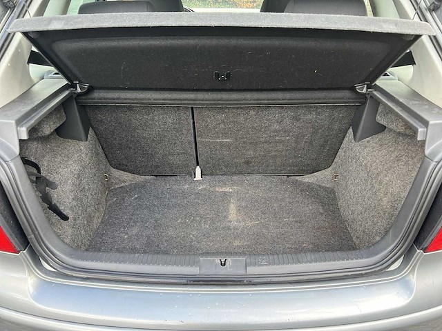 Volkswagen polo 1.4-16v turijn 2005 | 78-rh-pp - afbeelding 16 van  25