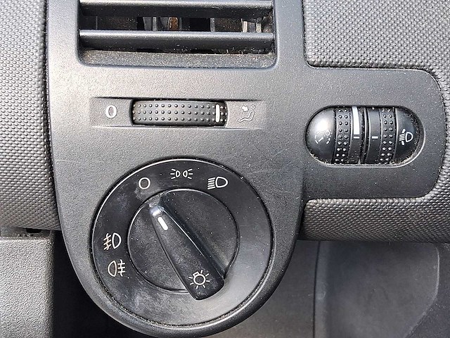 Volkswagen polo 1.4 trendline 2001 | 26-hk-kg - afbeelding 3 van  21