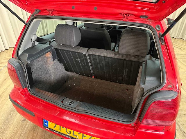 Volkswagen polo 1.4 trendline 2001 - afbeelding 2 van  17