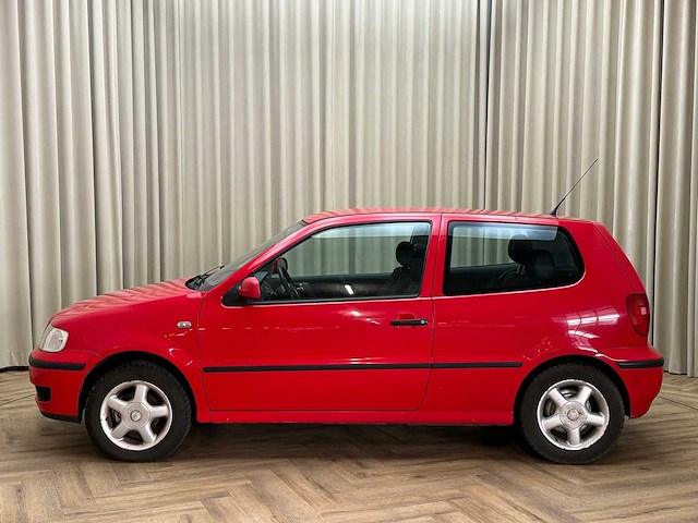 Volkswagen polo 1.4 trendline 2001 - afbeelding 13 van  17