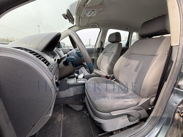Volkswagen polo 1.4i 16v base 75 at, 2005 - afbeelding 3 van  38