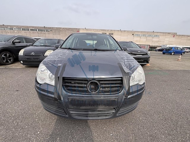 Volkswagen polo 1.4i 16v base 75 at, 2005 - afbeelding 12 van  38