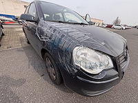Volkswagen polo 1.4i 16v base 75 at, 2005 - afbeelding 29 van  38