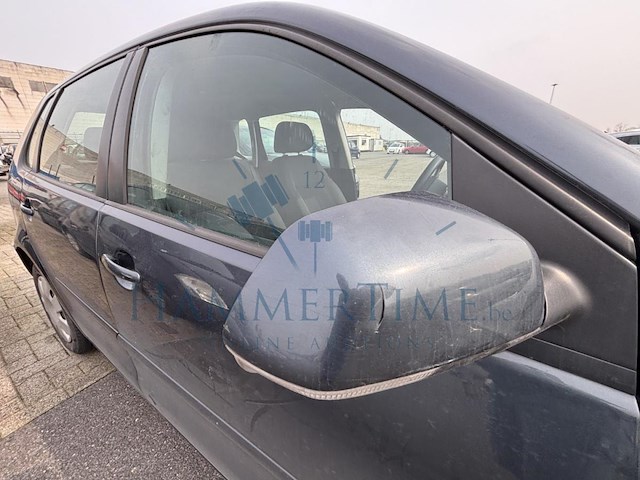 Volkswagen polo 1.4i 16v base 75 at, 2005 - afbeelding 30 van  38