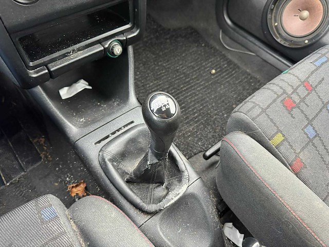 Volkswagen polo 1.6 - 1996 | yountimer | nv-vf-24 iaw - afbeelding 6 van  8