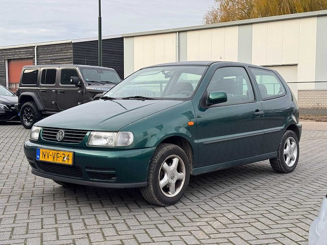 Volkswagen polo 1.6 - 1996 | yountimer | nv-vf-24 - afbeelding 1 van  9