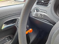 Volkswagen polo 1.6 tdi blm. trendl * 36-zkh-9 - afbeelding 2 van  17