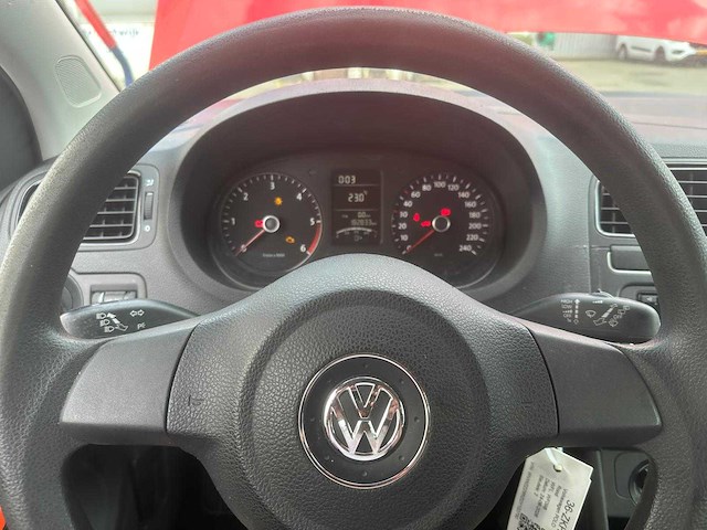 Volkswagen polo 1.6 tdi bluemotion trendline* 36-zkh-9 - afbeelding 2 van  13