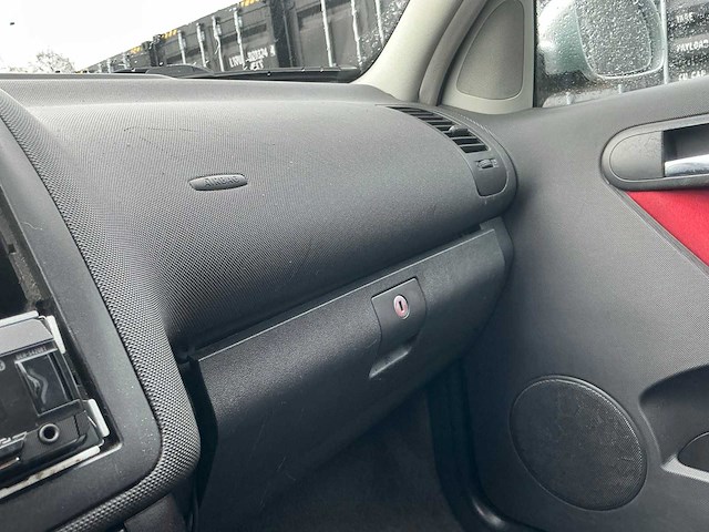 Volkswagen polo gti 1.6 16v 6n2 personenauto - afbeelding 13 van  36