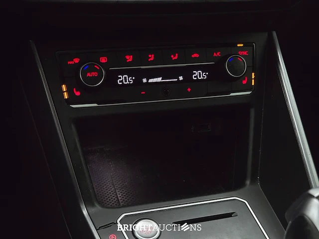 Volkswagen polo gti 2.0 tsi 200pk 2020, z-655-dj - afbeelding 11 van  48