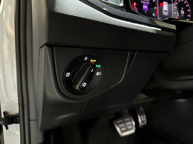 Volkswagen polo gti 2.0 tsi 207pk 2023, x-018-nx - afbeelding 11 van  40