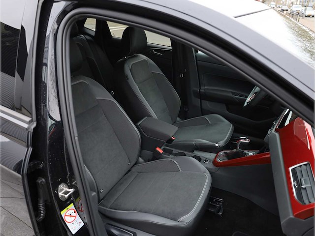Volkswagen polo gti 2.0 tsi 207pk automaat 2023 - afbeelding 31 van  44