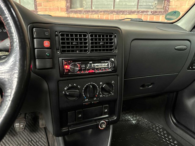 Volkswagen polo gti 6n pre-facelift 125pk 1999 - afbeelding 27 van  44