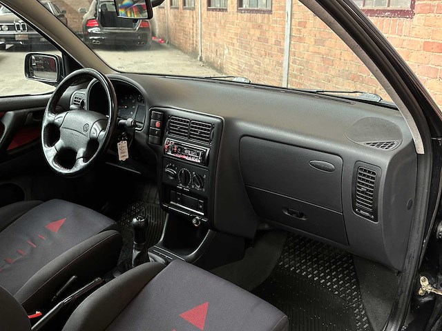 Volkswagen polo gti 6n pre-facelift 125pk 1999 - afbeelding 32 van  44