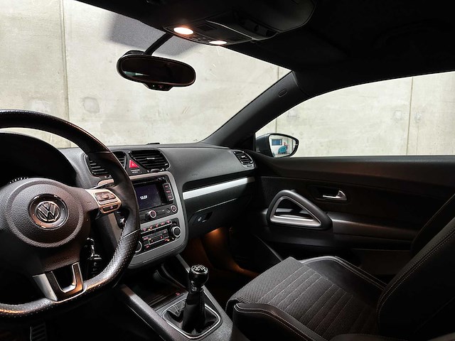 Volkswagen scirocco 1.4 tsi highline 122pk 2014 (origineel-nl), 04-zlf-5 - afbeelding 18 van  38