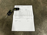 Volkswagen scirocco 1.4 tsi highline 122pk 2014 (origineel-nl), 04-zlf-5 - afbeelding 34 van  38