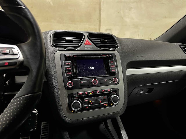 Volkswagen scirocco 1.4 tsi highline 122pk 2014 (origineel-nl), 04-zlf-5 - afbeelding 21 van  61