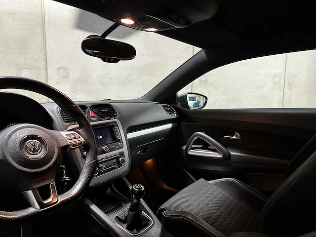 Volkswagen scirocco 1.4 tsi highline 122pk 2014 (origineel-nl), 04-zlf-5 - afbeelding 13 van  62