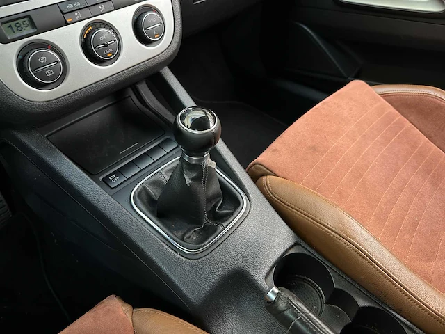 Volkswagen scirocco 1.4 tsi highline 160pk 2009 (origineel-nl), 06-htj-6 - afbeelding 22 van  61