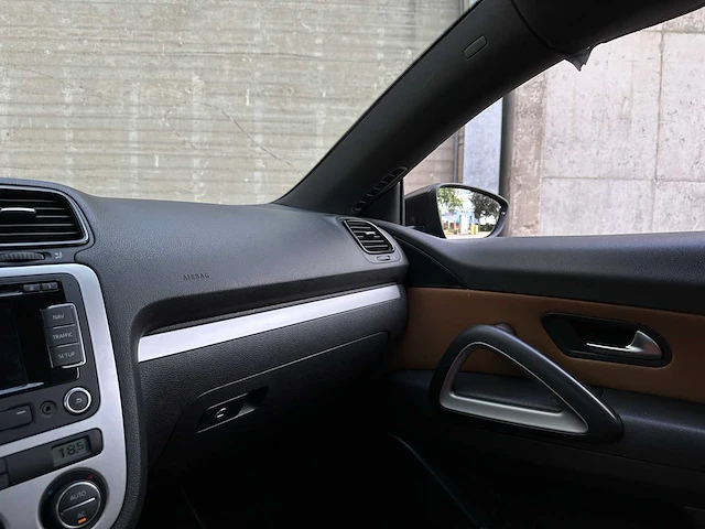 Volkswagen scirocco 1.4 tsi highline 160pk 2009 (origineel-nl), 06-htj-6 - afbeelding 20 van  61