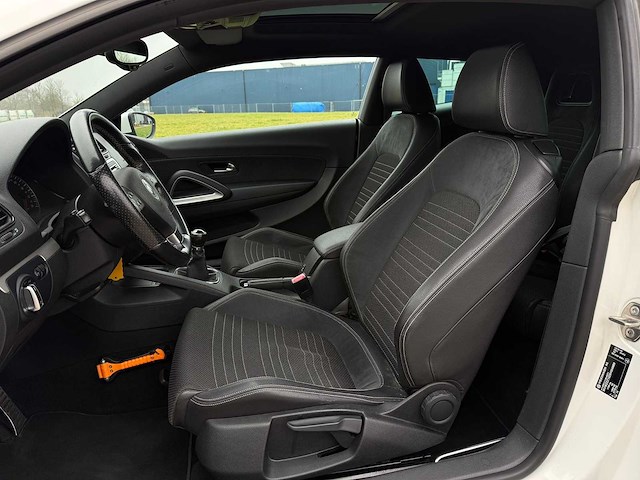 Volkswagen scirocco 1.4 tsi highline plus, 71-hzb-1 - afbeelding 2 van  21